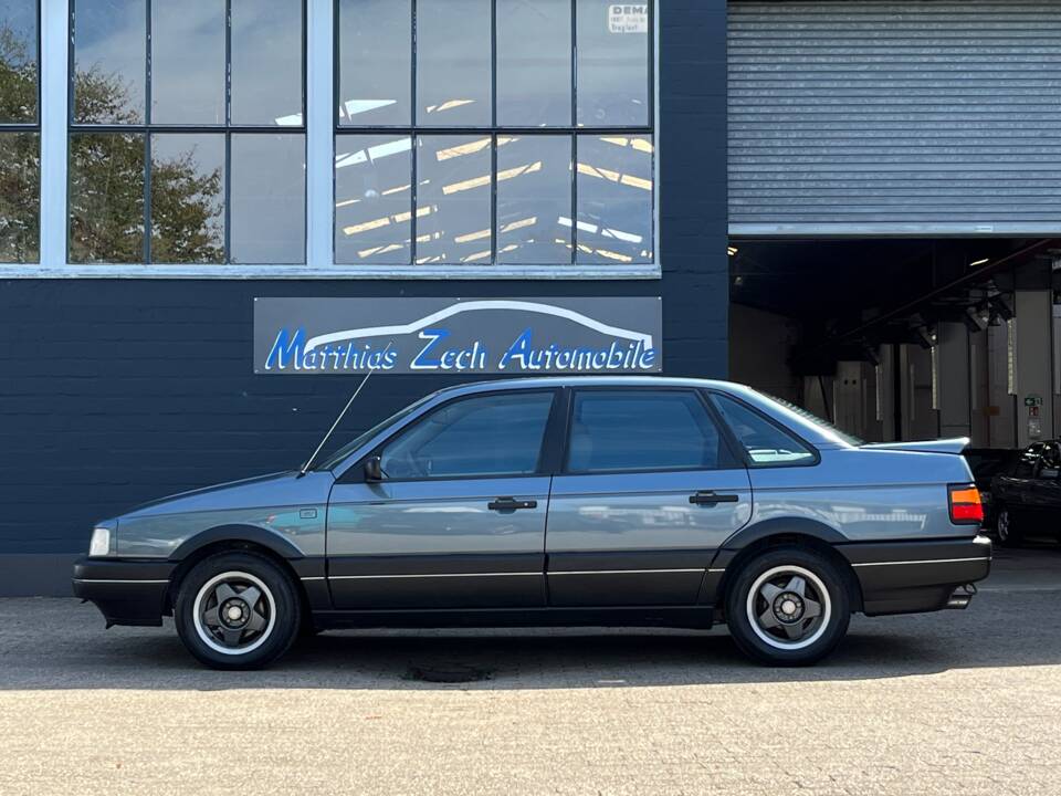 Image 6/33 of Volkswagen Passat 1.8 (1989)