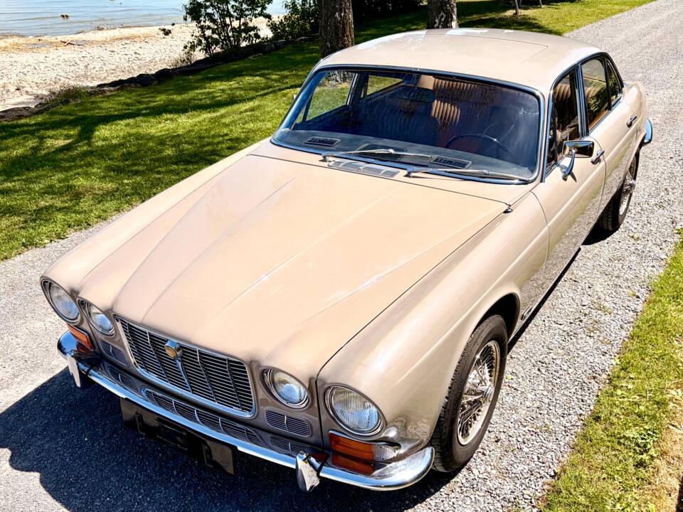 Bild 9/17 von Jaguar XJ 6 2.8 (1971)