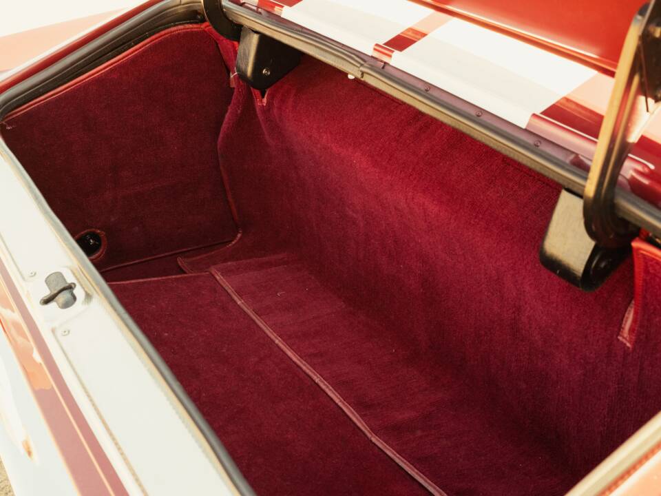 Bild 9/14 von Aston Martin V8 Vantage X-Pack (1987)