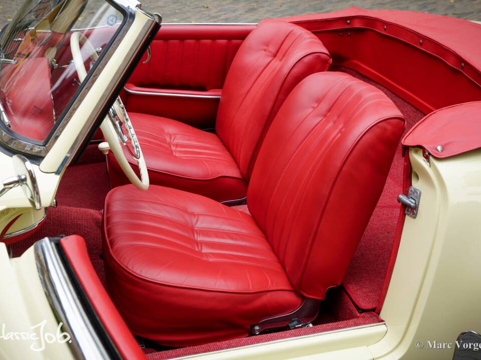 Image 9/61 of Mercedes-Benz 190 SL (1959)