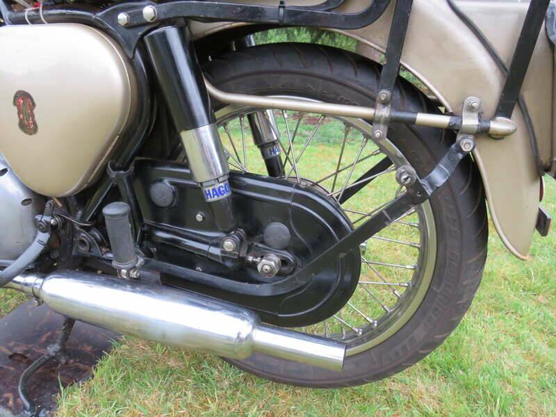 Image 39/43 of BSA A 10 Golden Flash (1960)