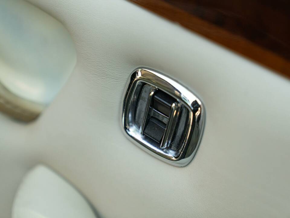 Bild 37/50 von Rolls-Royce Silver Shadow I (1972)