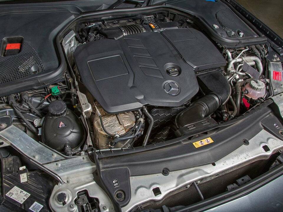 Image 19/20 of Mercedes-Benz E 300 de T (2020)