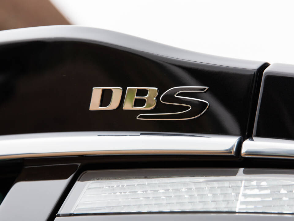Immagine 28/98 di Aston Martin DBS (2010)
