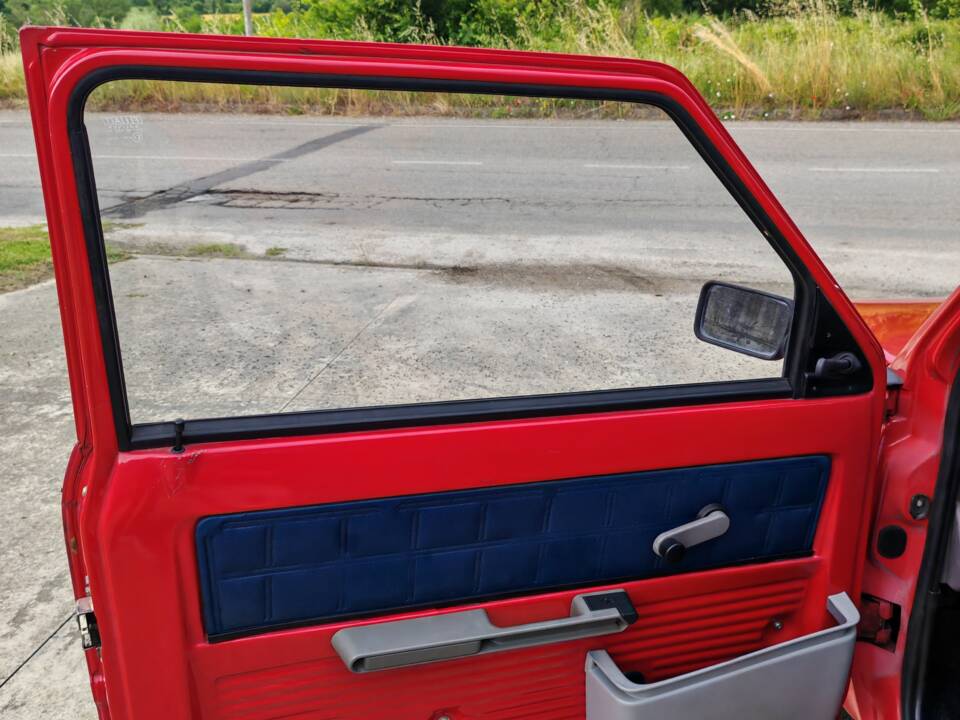 Immagine 26/30 di FIAT Panda "Young" (2002)