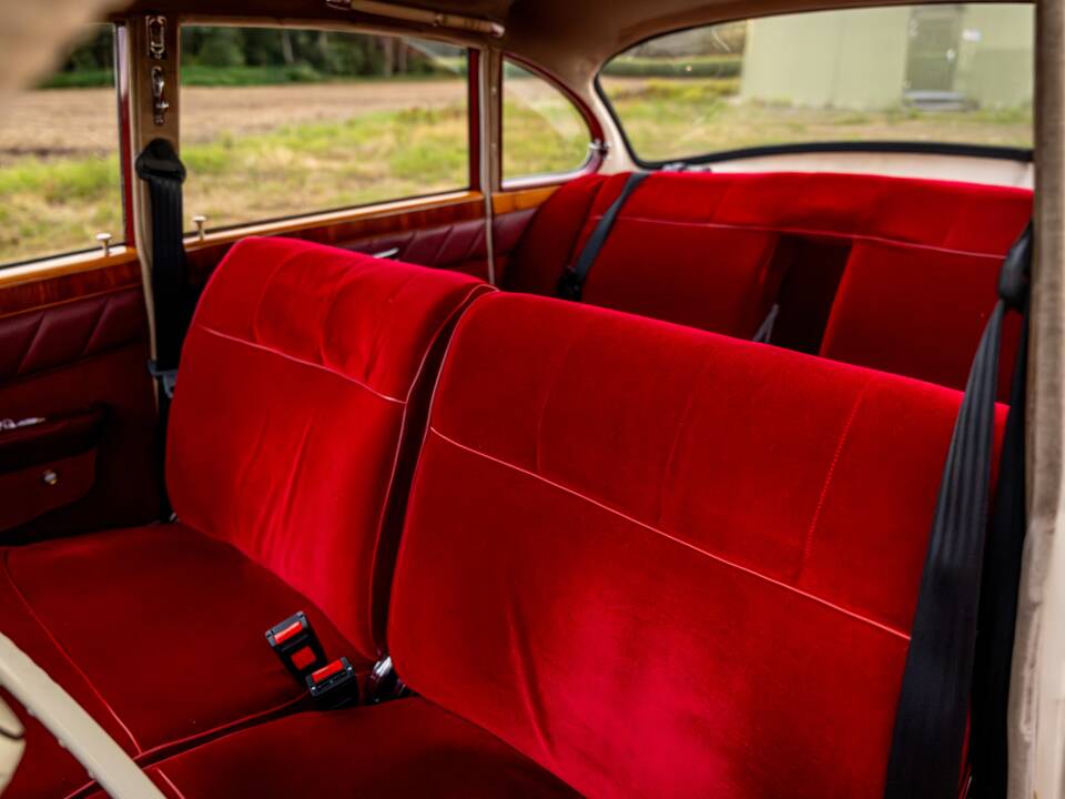 Afbeelding 14/19 van BMW 502 - 3.2 Litre (1961)