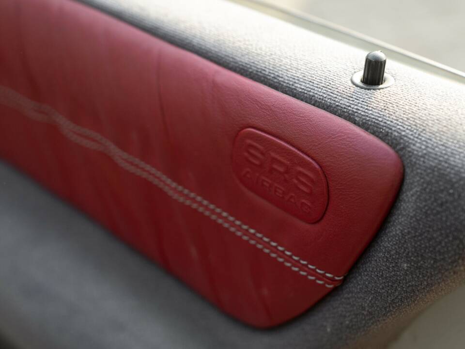 Image 28/41 of Mercedes-Benz A 160 "F1 Häkkinen Edition" (1999)