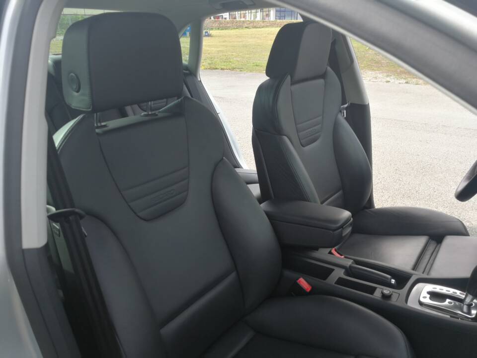 Bild 6/11 von Audi S4 (2005)