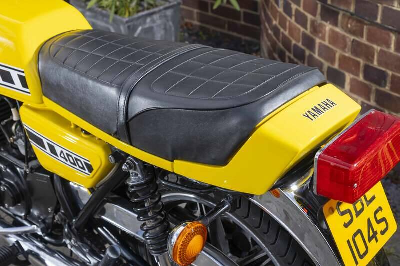 Immagine 9/33 di Yamaha RD 400 (1977)