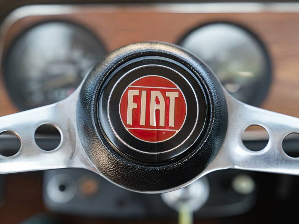 Image 40/50 of FIAT 124 Sport Coupe (1969)