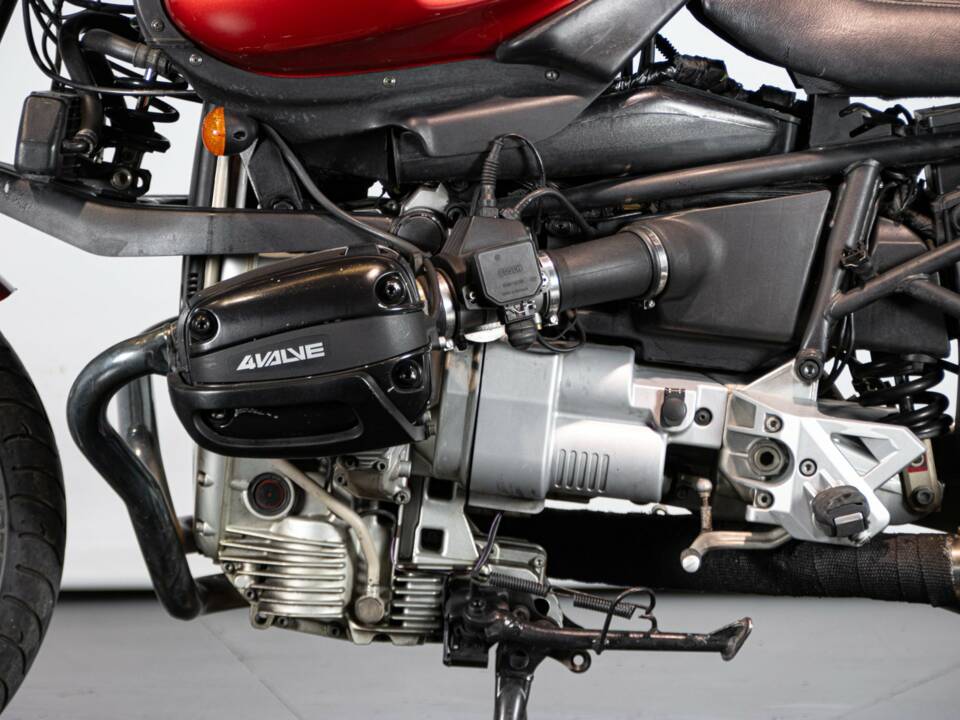 Image 32/50 de BMW R 1100 R (1998)