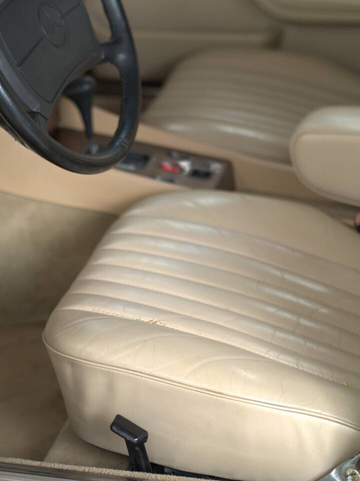 Image 42/47 de Mercedes-Benz 560 SL (1987)