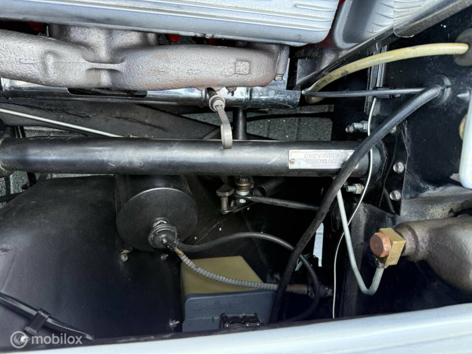 Image 18/24 of Chevrolet Corvette (1962)