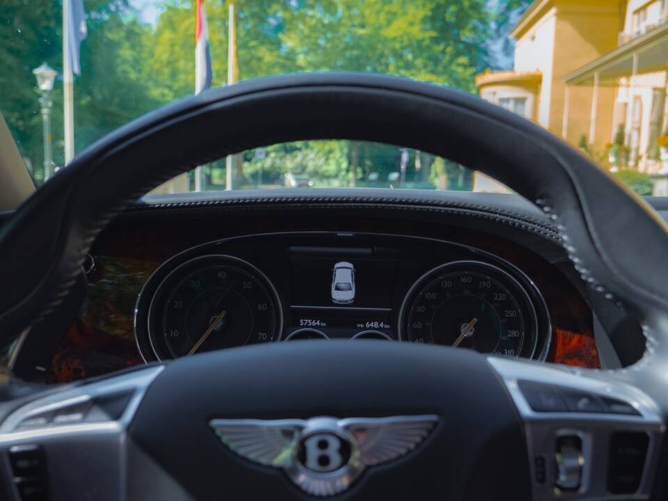 Imagen 19/68 de Bentley Flying Spur V8 S (2017)