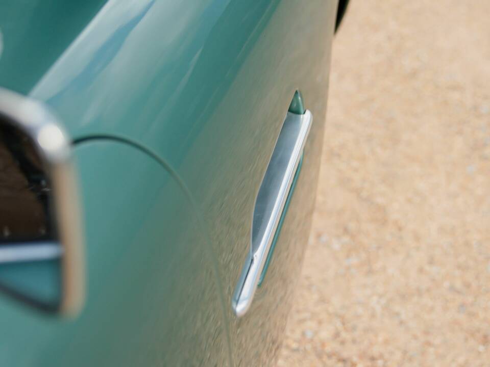 Image 21/50 of Aston Martin DB 4 GT (1961)