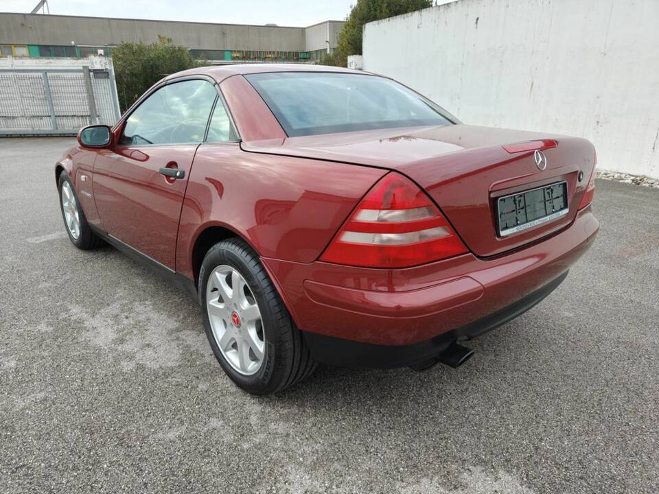 Image 7/8 of Mercedes-Benz SLK 230 Kompressor (1999)