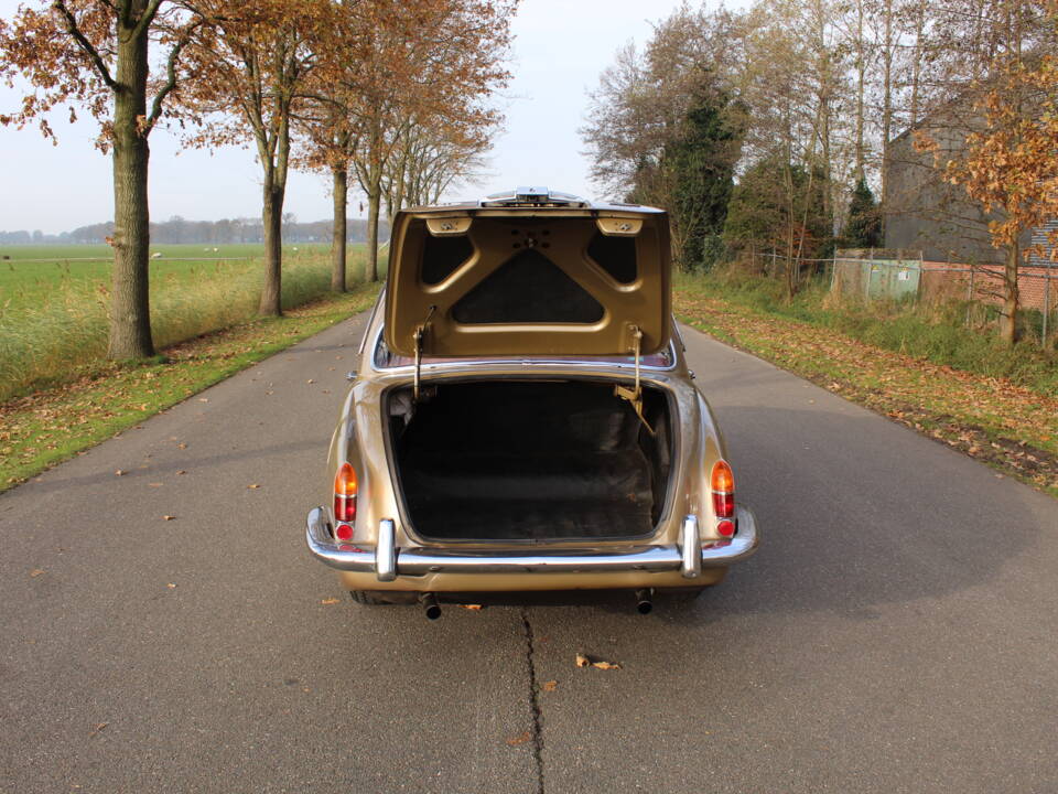 Immagine 14/19 di Jaguar S-Type 3.4 (1967)