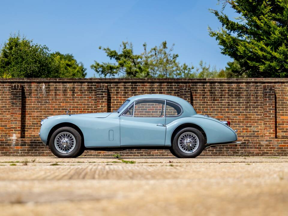 Image 24/50 of Jaguar XK 140 FHC (1955)