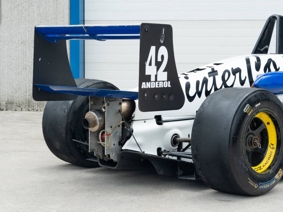 Image 28/64 of Dallara F392 Formula 3 (1992)