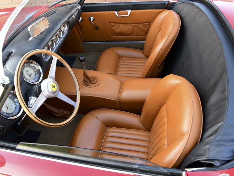 Bild 25/50 von Ferrari 250 GTE (1962)