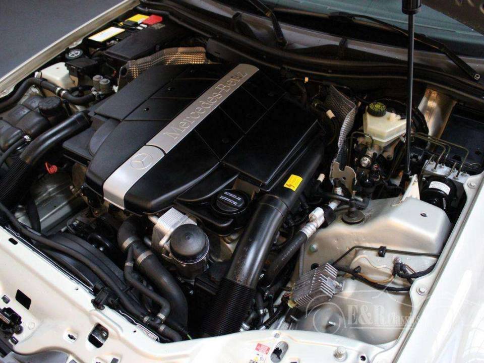 Image 5/19 of Mercedes-Benz SLK 320 (2000)