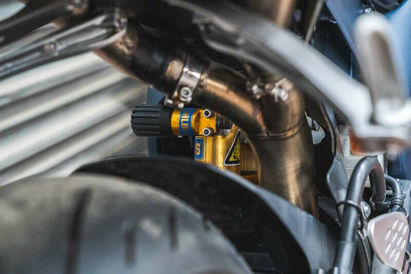 Image 21/46 de Yamaha YZF-R1 (2006)