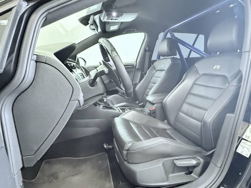 Bild 18/22 von Volkswagen Golf VII R (2016)