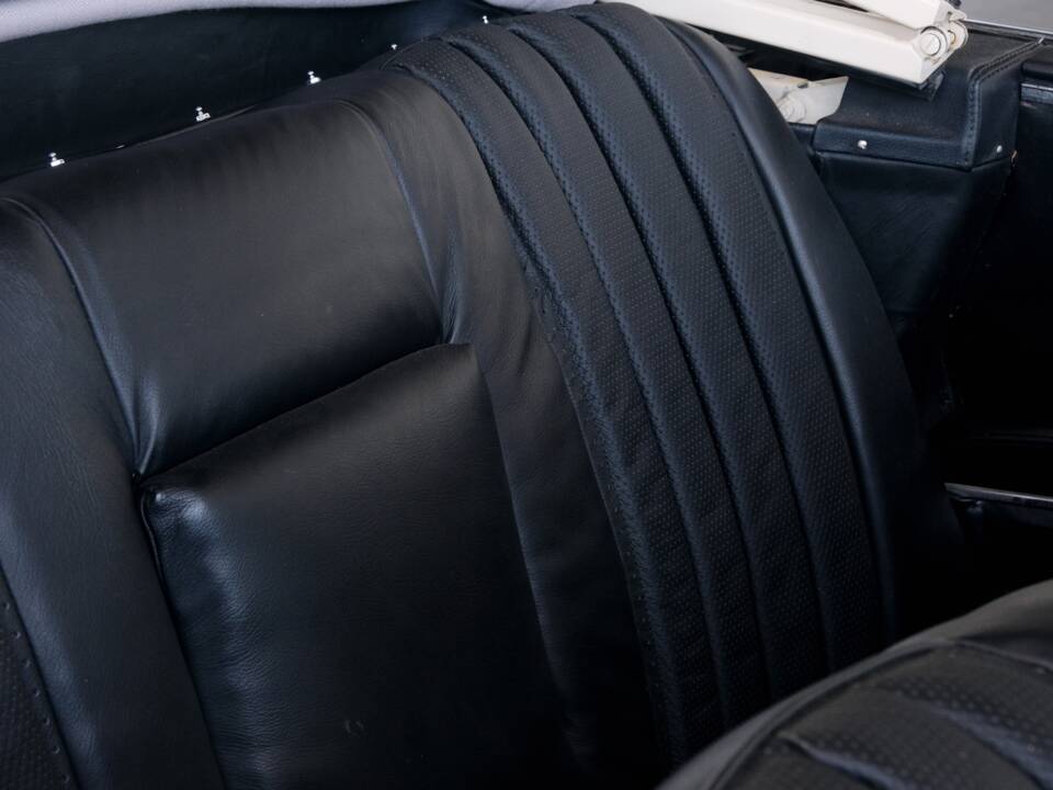Image 32/49 of Mercedes-Benz 220 SE b (1962)