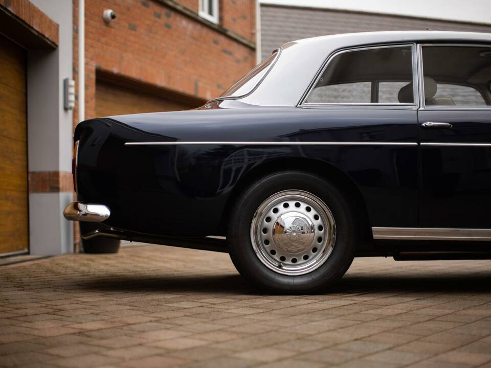 Image 34/50 of Bristol 409 (1967)