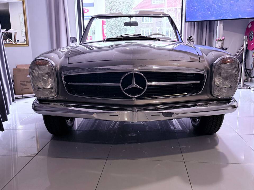 Image 35/36 of Mercedes-Benz 230 SL (1966)