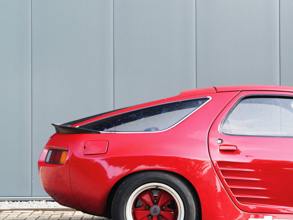 Image 7/52 of Porsche 928 S (1980)