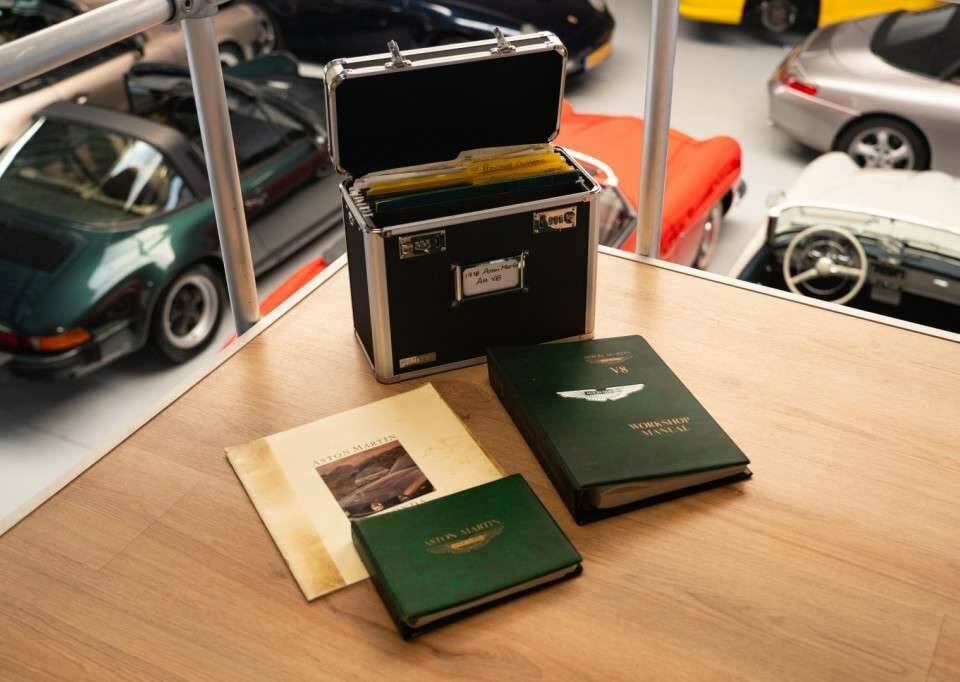 Bild 11/50 von Aston Martin V8 (1978)