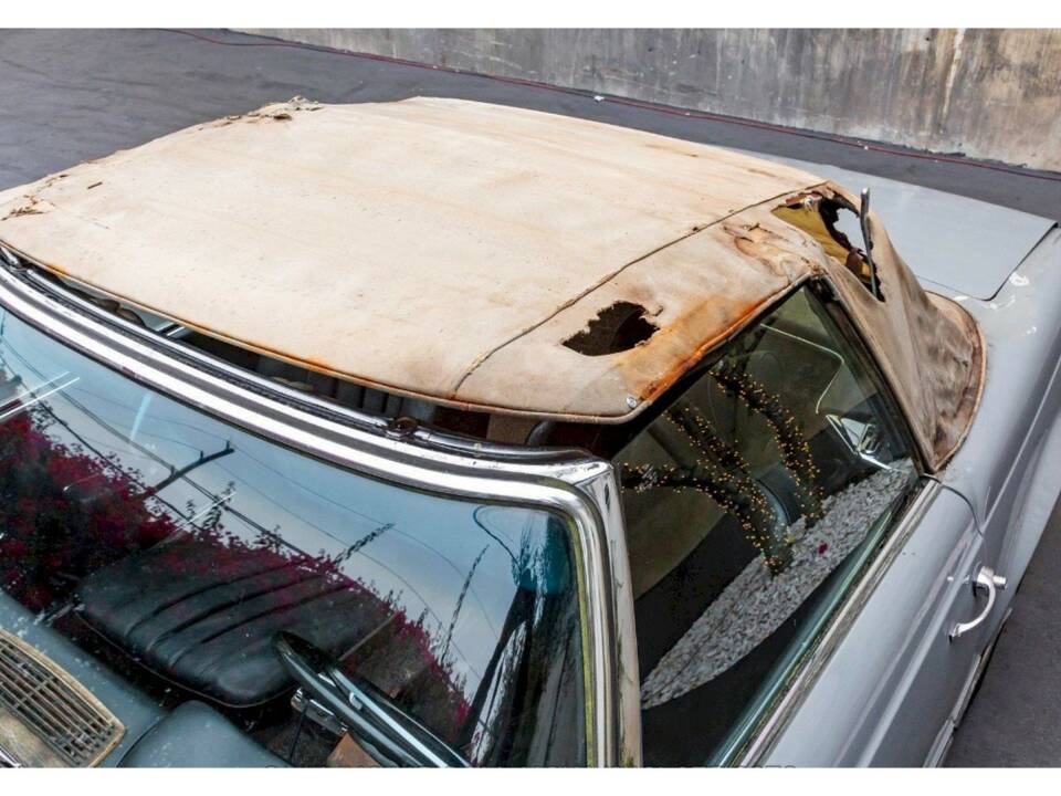 Image 30/36 of Mercedes-Benz 280 SL (1970)