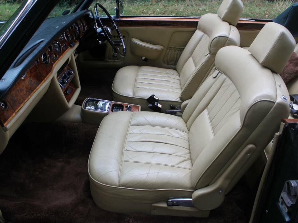Bild 12/21 von Bentley Corniche I (1975)