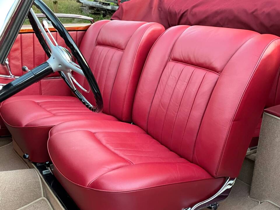 Image 10/17 de Mercedes-Benz 220 Cabriolet A (1954)