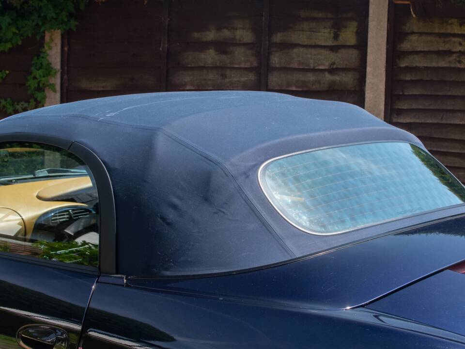 Immagine 41/50 di Porsche Boxster (2004)