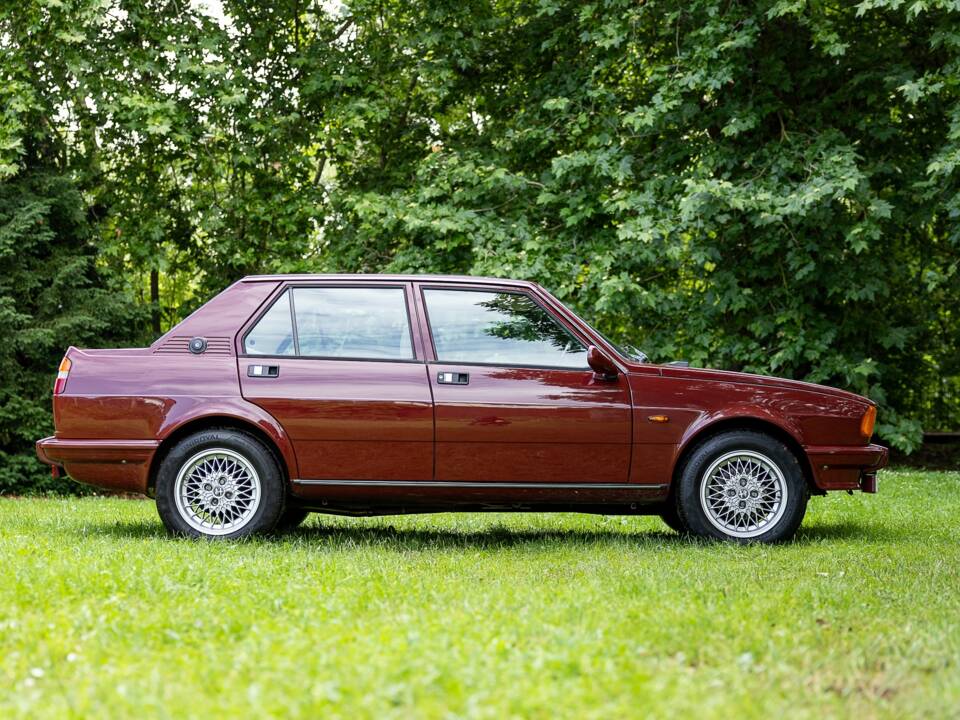 Bild 2/48 von Alfa Romeo Giulietta 2.0 (1981)