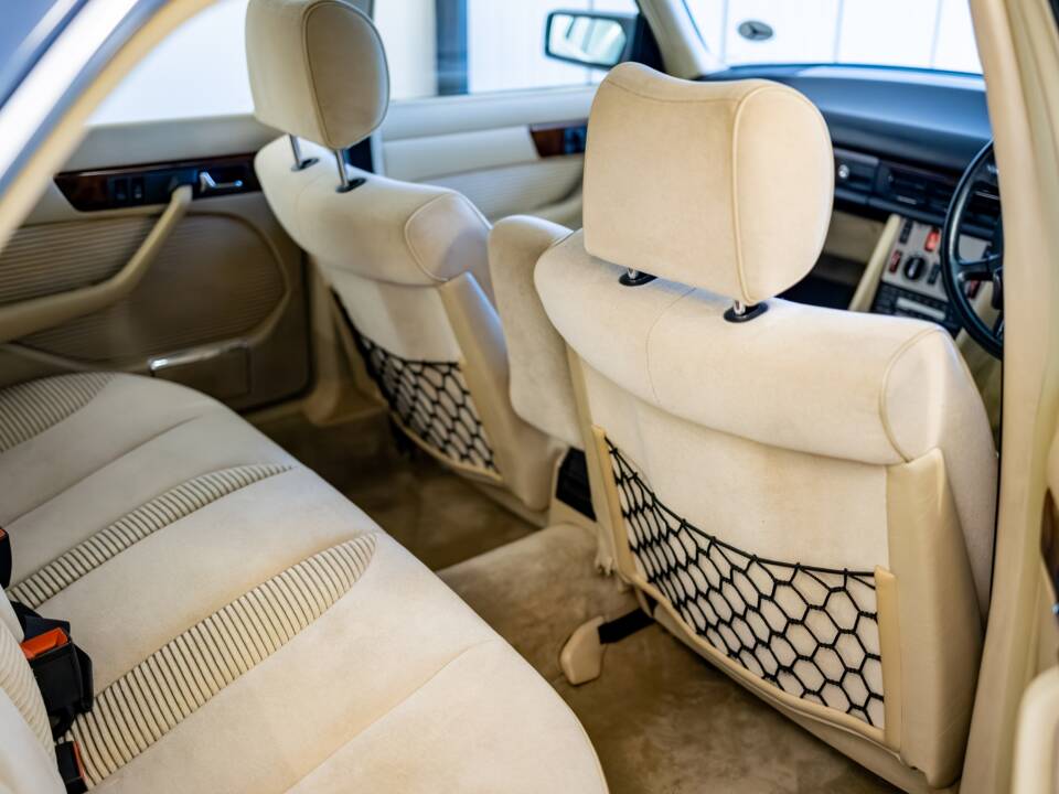 Bild 39/49 von Mercedes-Benz 560 SEL (1986)