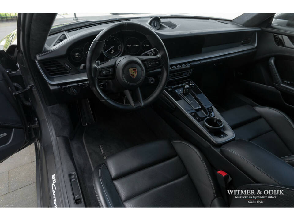 Image 22/39 of Porsche 911 Carrera 4S (2020)