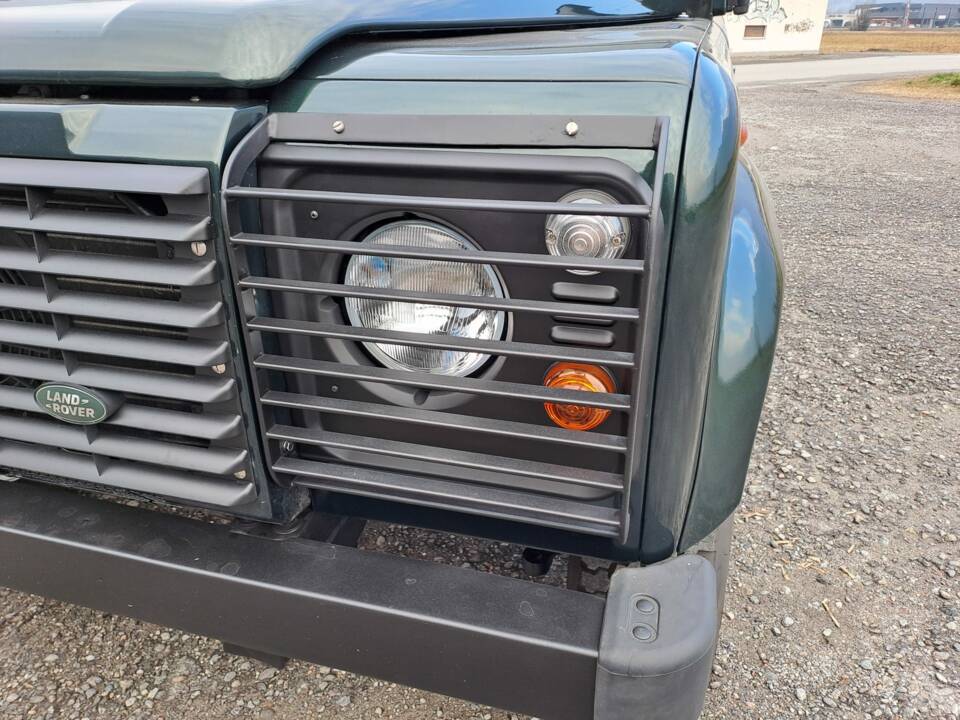 Immagine 64/83 di Land Rover Defender 90 Td5 (1999)