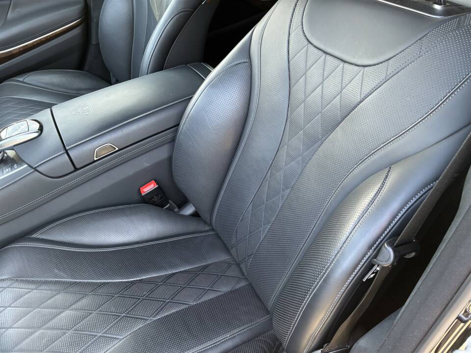 Bild 12/43 von Mercedes-Benz Maybach S 500 (2015)