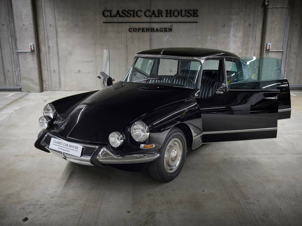 Image 24/97 of Citroën DS 20 Chapron (1972)