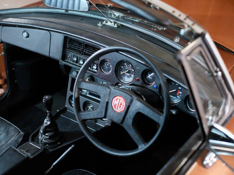 Immagine 22/25 di MG MGB Limited Edition (1981)