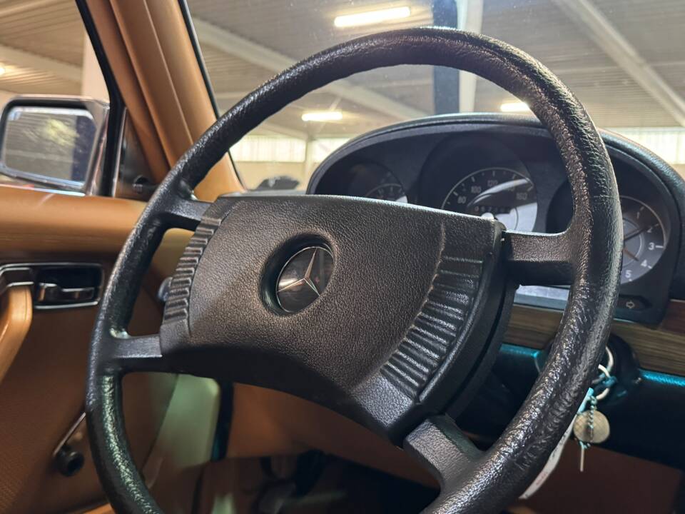 Bild 20/30 von Mercedes-Benz 280 S (1973)