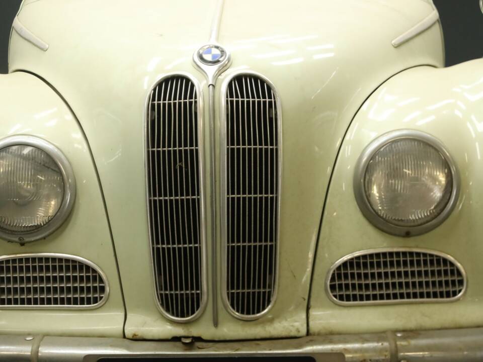 Afbeelding 11/50 van BMW 502 (1956)