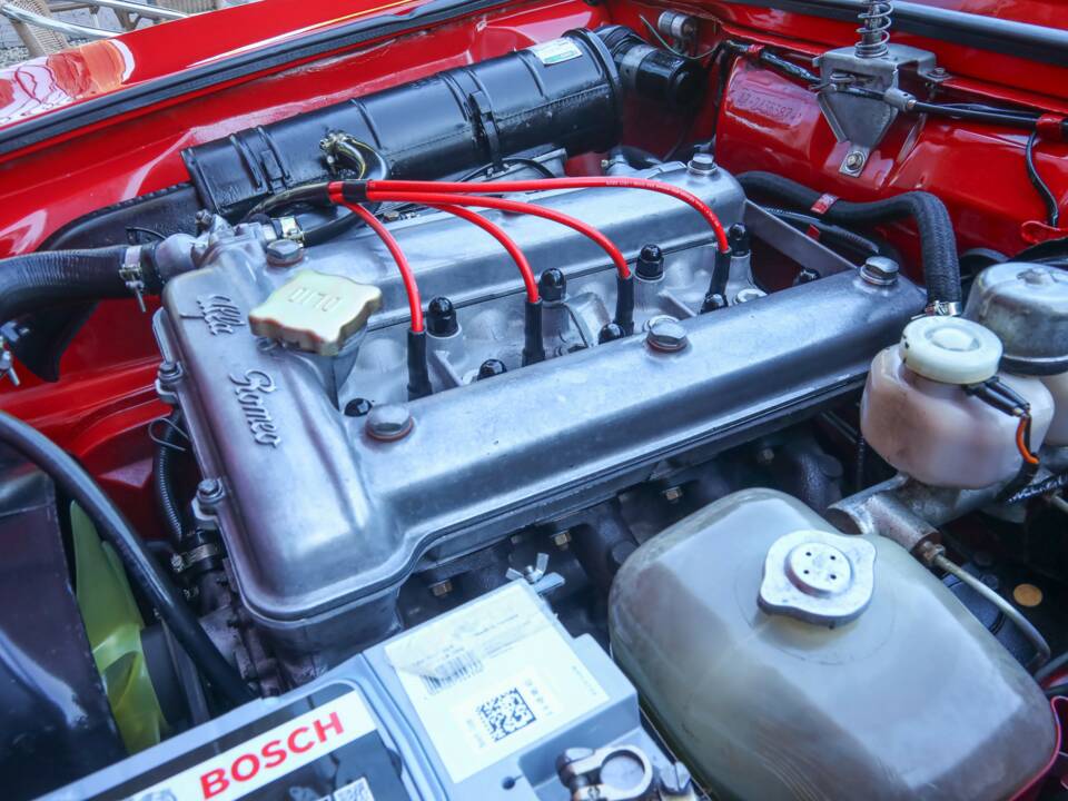 Imagen 37/50 de Alfa Romeo 2000 GT Veloce (1972)