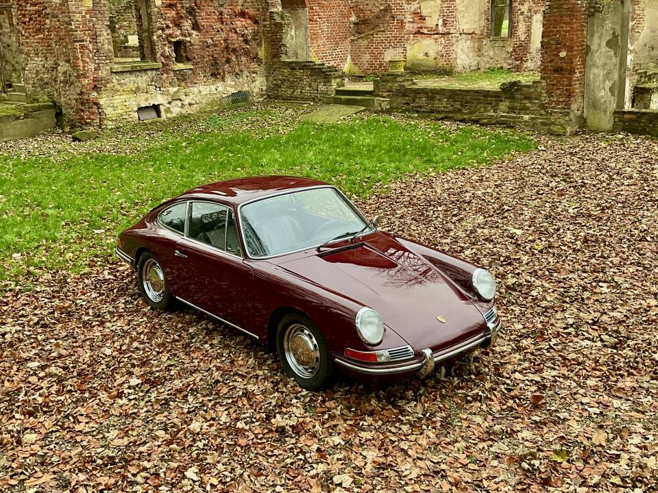 Immagine 9/13 di Porsche 911 2.0 L (1967)