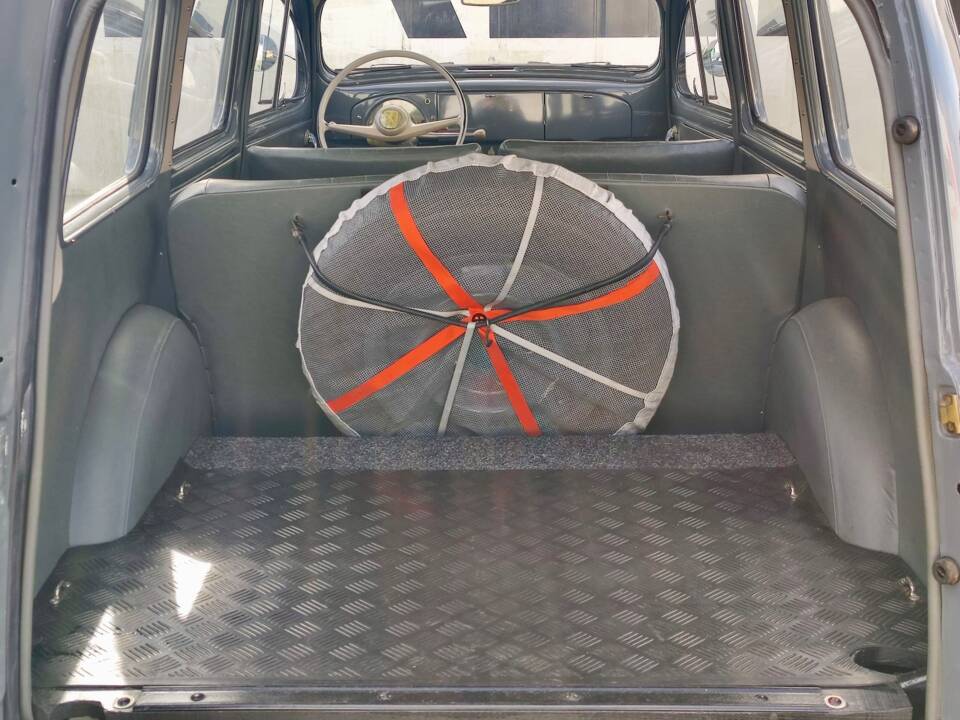 Afbeelding 5/29 van Peugeot 203 Familiale (1953)