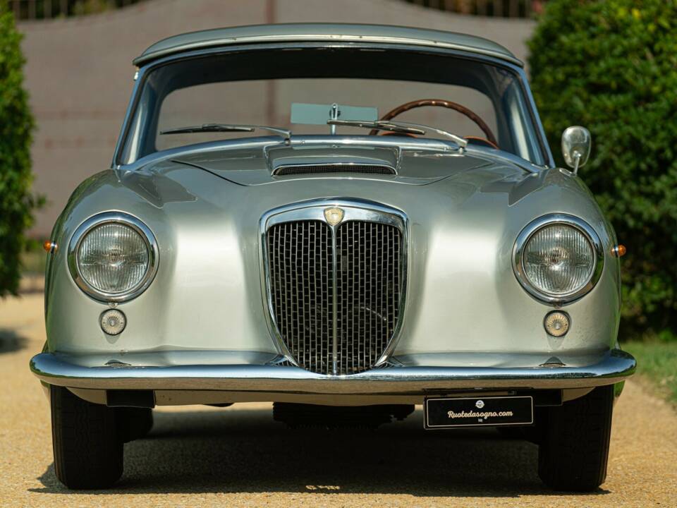 Immagine 24/50 di Lancia Aurelia B24 Convertibile (1958)
