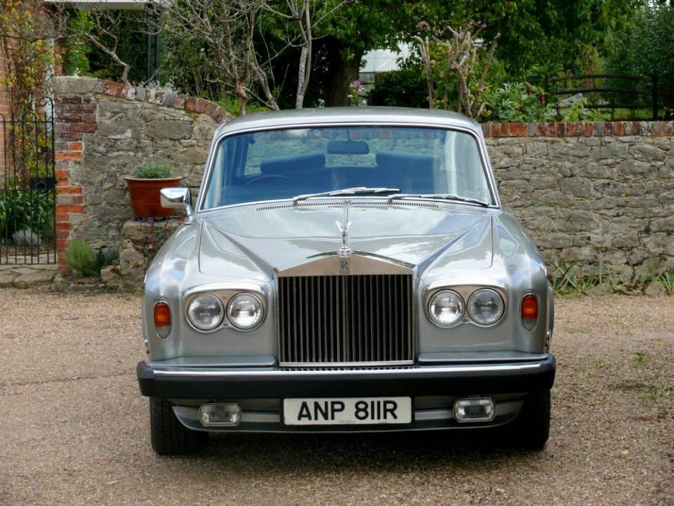 Image 8/21 of Rolls-Royce Silver Shadow II (1977)